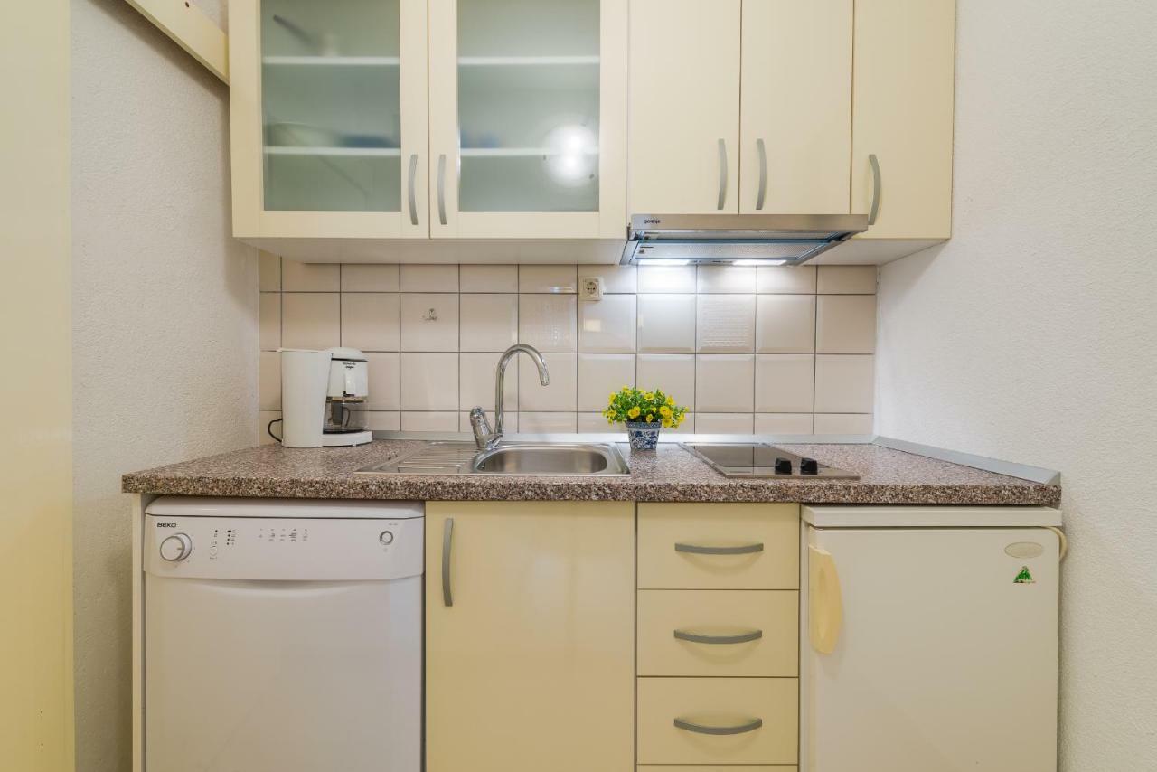 Apartments Nada Бол Экстерьер фото